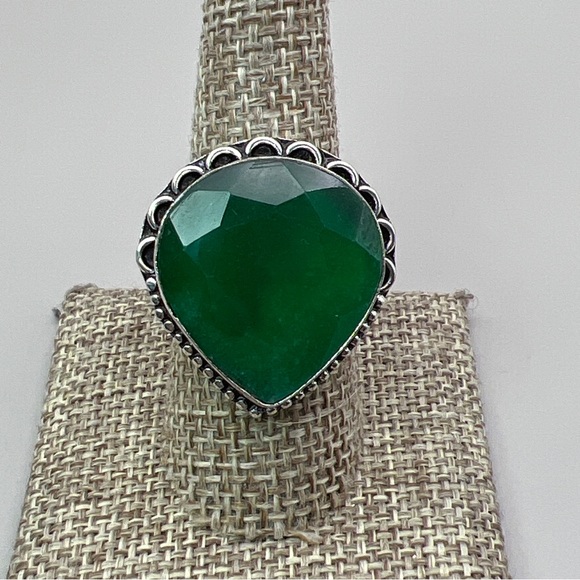 New Faceted Enhanced Emerald Teardrop Silver Overlay Ring Size 8.75 - Picture 5 of 11